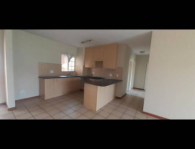 3 BEDROOM APARTMENT FOR SALE IN VALHALLA